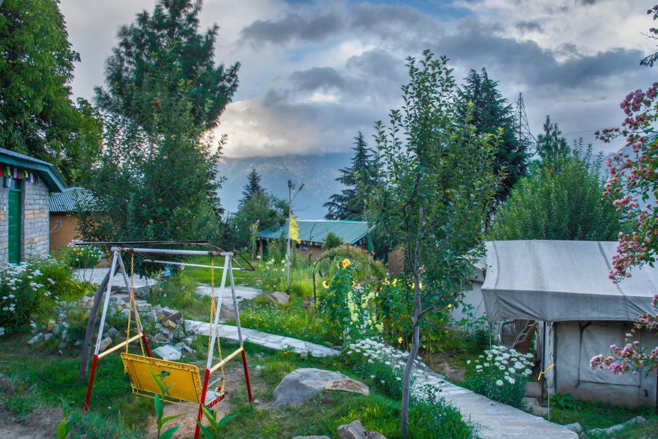 The Monk Campsite By Livingstone Kalpa Exterior foto